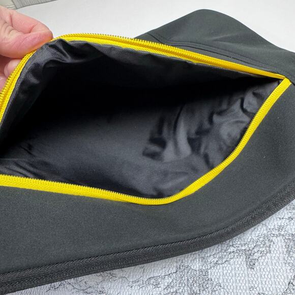 Targus Sleeve fits Laptop Bag 15-Inch MacBook Pro Black Neoprene Soft Case - Picture 7 of 12